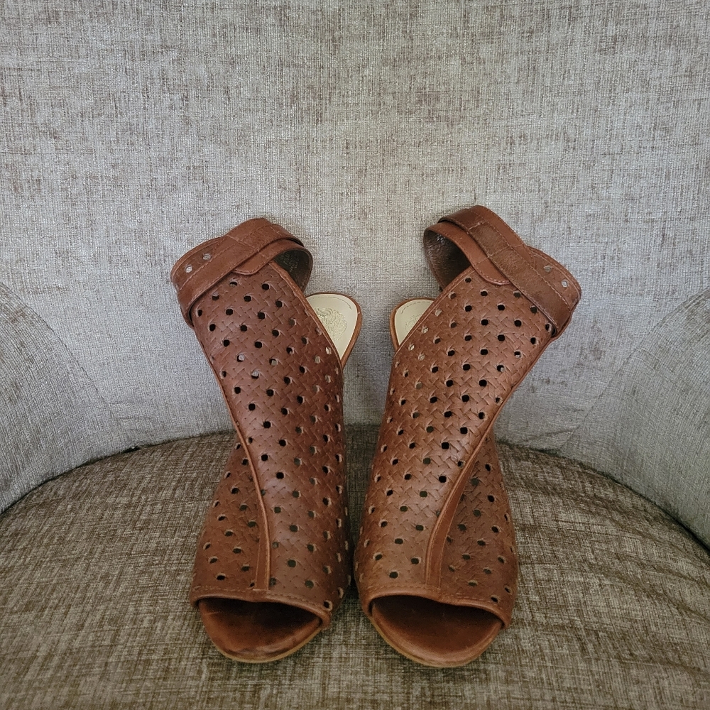 Vince Camuto Elegant Brown Perforated Women's Sandals 7 1/2